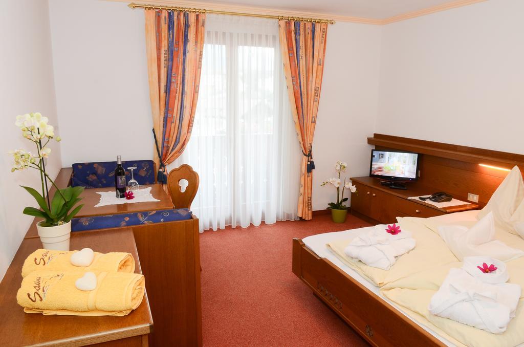 Pension Felseneck San Leonardo in Passiria Ngoại thất bức ảnh