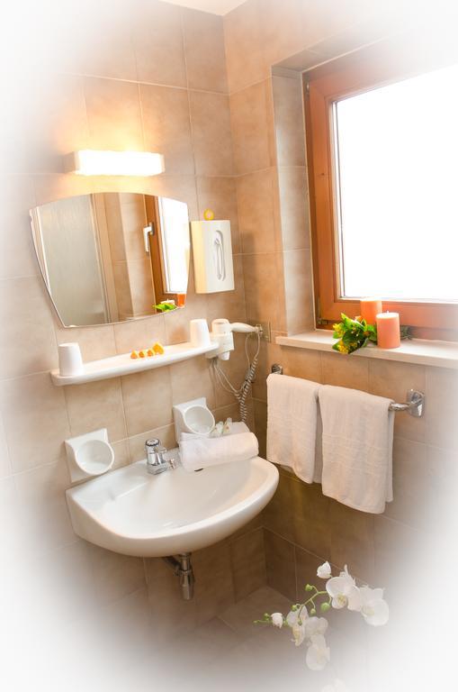Pension Felseneck San Leonardo in Passiria Phòng bức ảnh